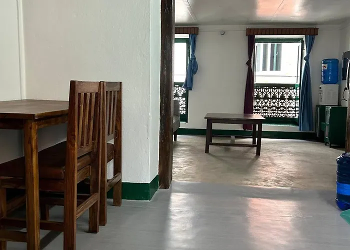 Ganesh Centrally Located In Thamel Traditional House *